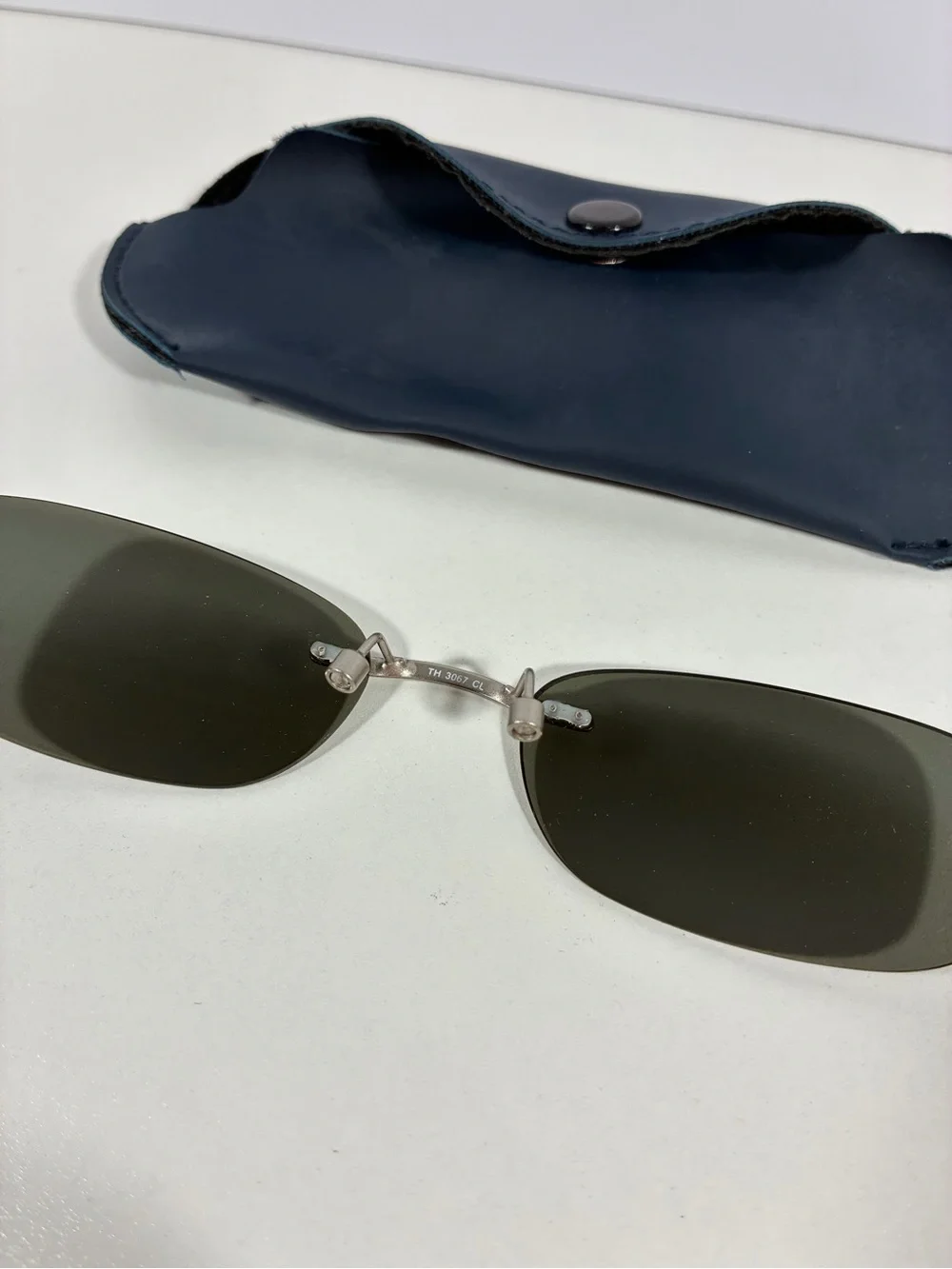Silhouette Style Clip-on Sunglasses TH 3067 Grey Polarized Lens w/ Sleeve Case